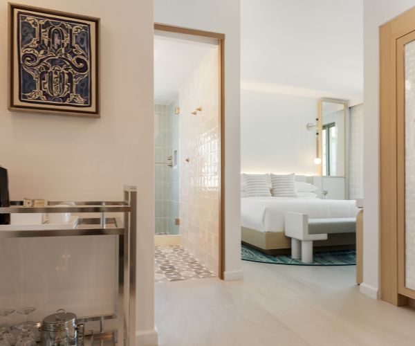 Guest room with a city view and a balcony